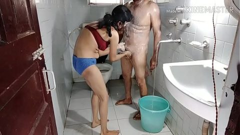 https://www.sexvideocom.net/video/she-fucked-her-husband-in-the-bathroom/