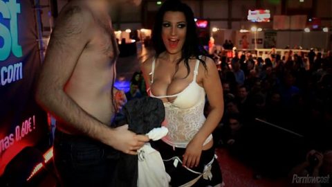 https://www.sexvideocom.net/video/they-made-love-and-ejaculated-at-the-party/